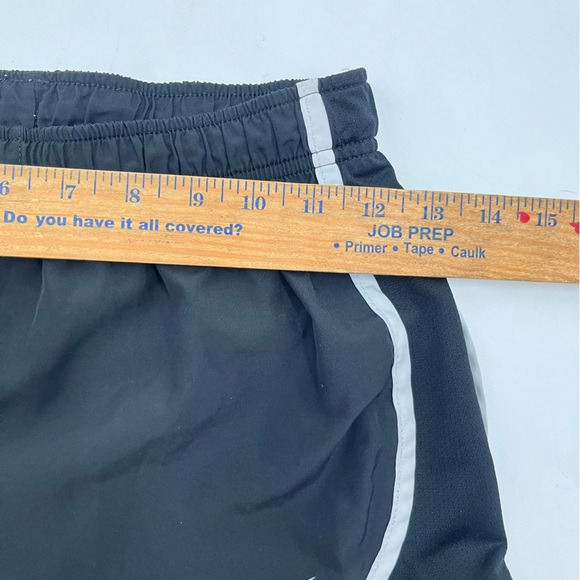 NIKE Shorts Womens XS Black Athletic Midrise - Picture 3 of 6